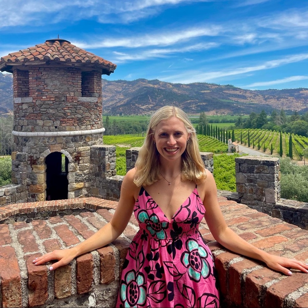 Meet your Posher, Danielle
